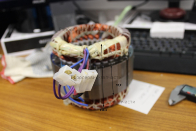 Статор альтернатора 230V/0,6kW/12V/8,3A/статорD57х150 3-выв  061013330041 БЭС 950