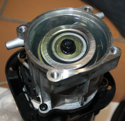 Узел привода насоса (помпы), в сборе